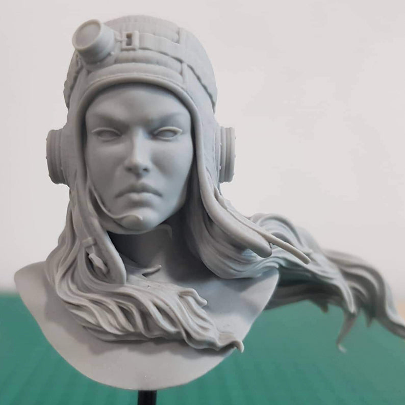 Journeyman Miniatures - Road Girl Academic