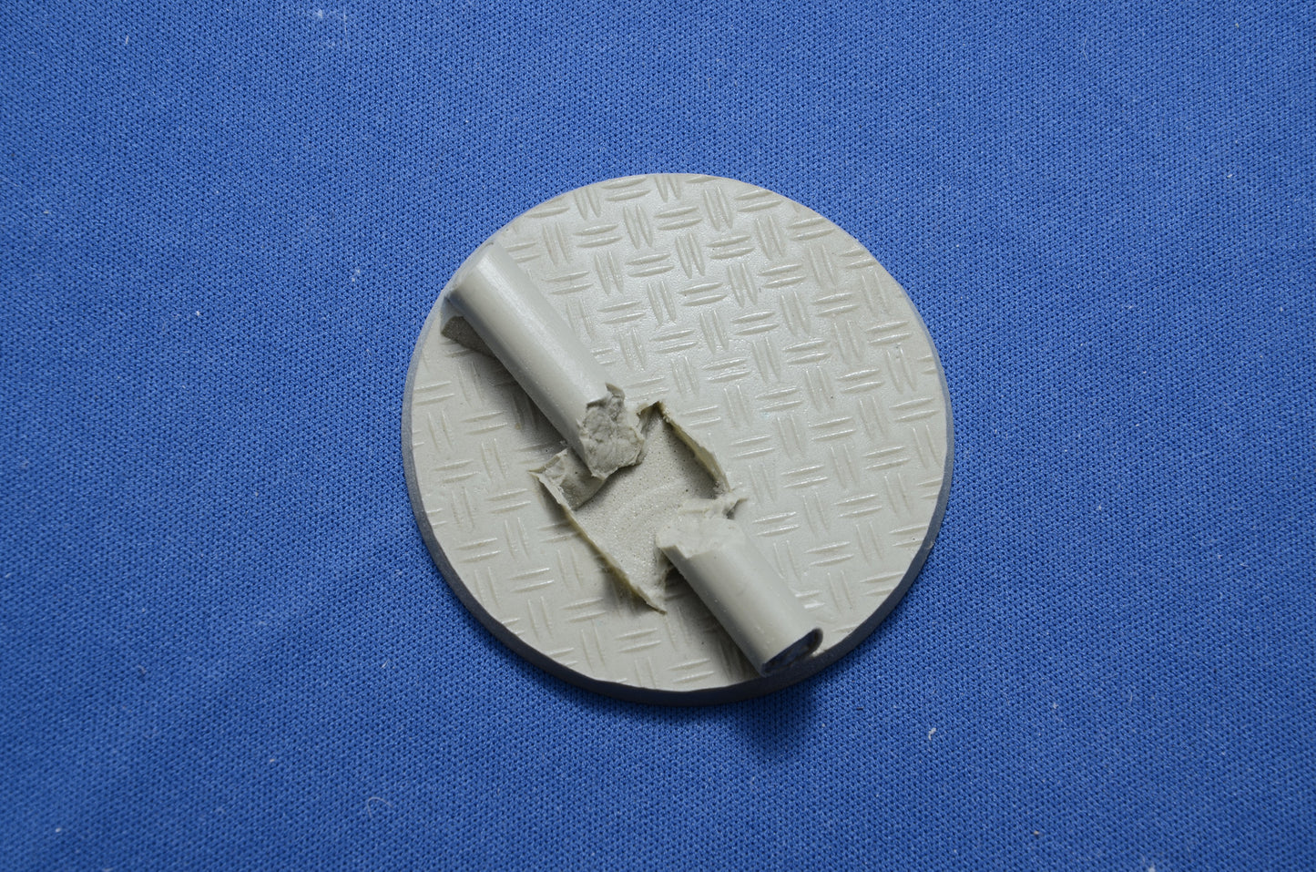 Diamond Plate Ruins Round Bases